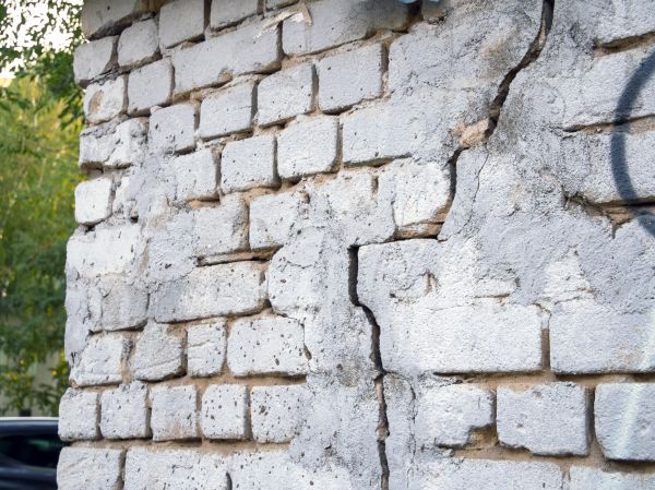 Cracked Brick Wall Repair in Bothell